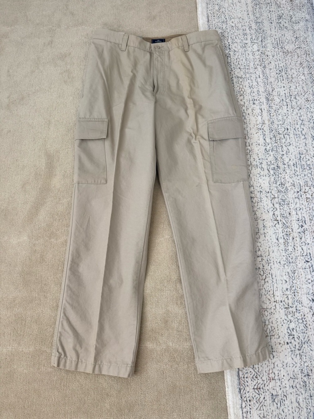 Dockers Men's Khaki Cargo Pants - Classic Relaxed Fit
